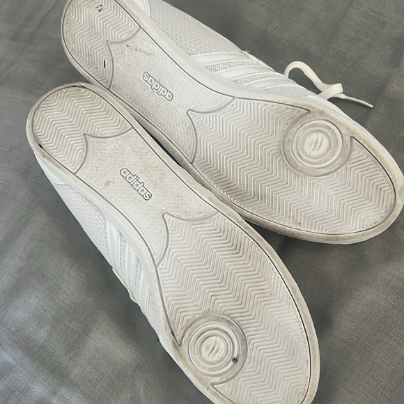 Like new Adidas shoes just worn for less than hour - Picture 7 of 8